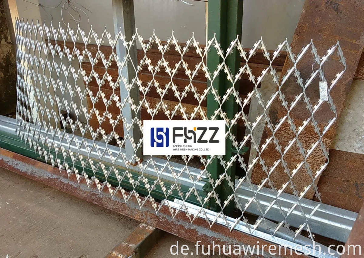 Heavy Galvanized Anti Climb Security Fences Expanded Mesh1